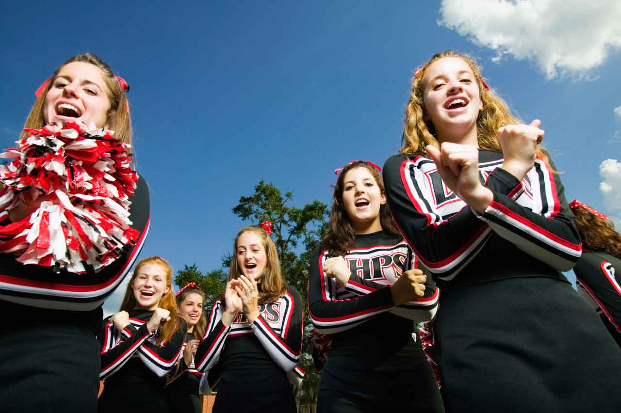 Cheerleading Safety: Learn the Injuries and Risks | YourCareEverywhere